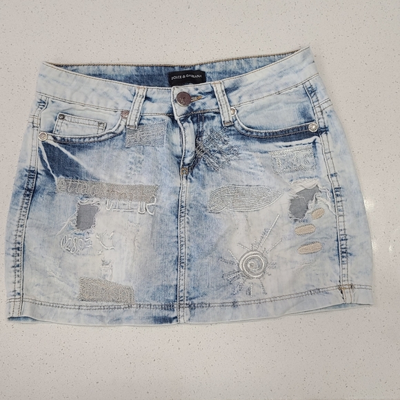 Dolce and Gabbana Denim Embroidered Mini Skirt - Picture 2 of 9